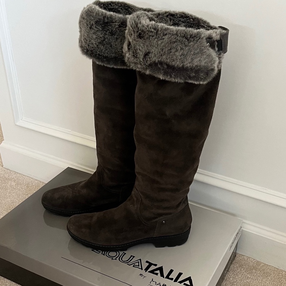 Aquatalia suede tall boot with faux fur lining Size 8.5 medium